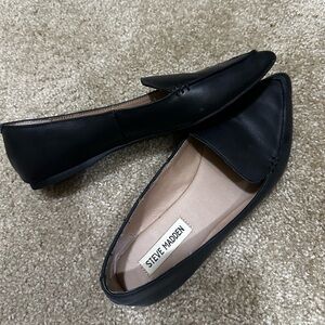 Steve Madden Classic Black Flats